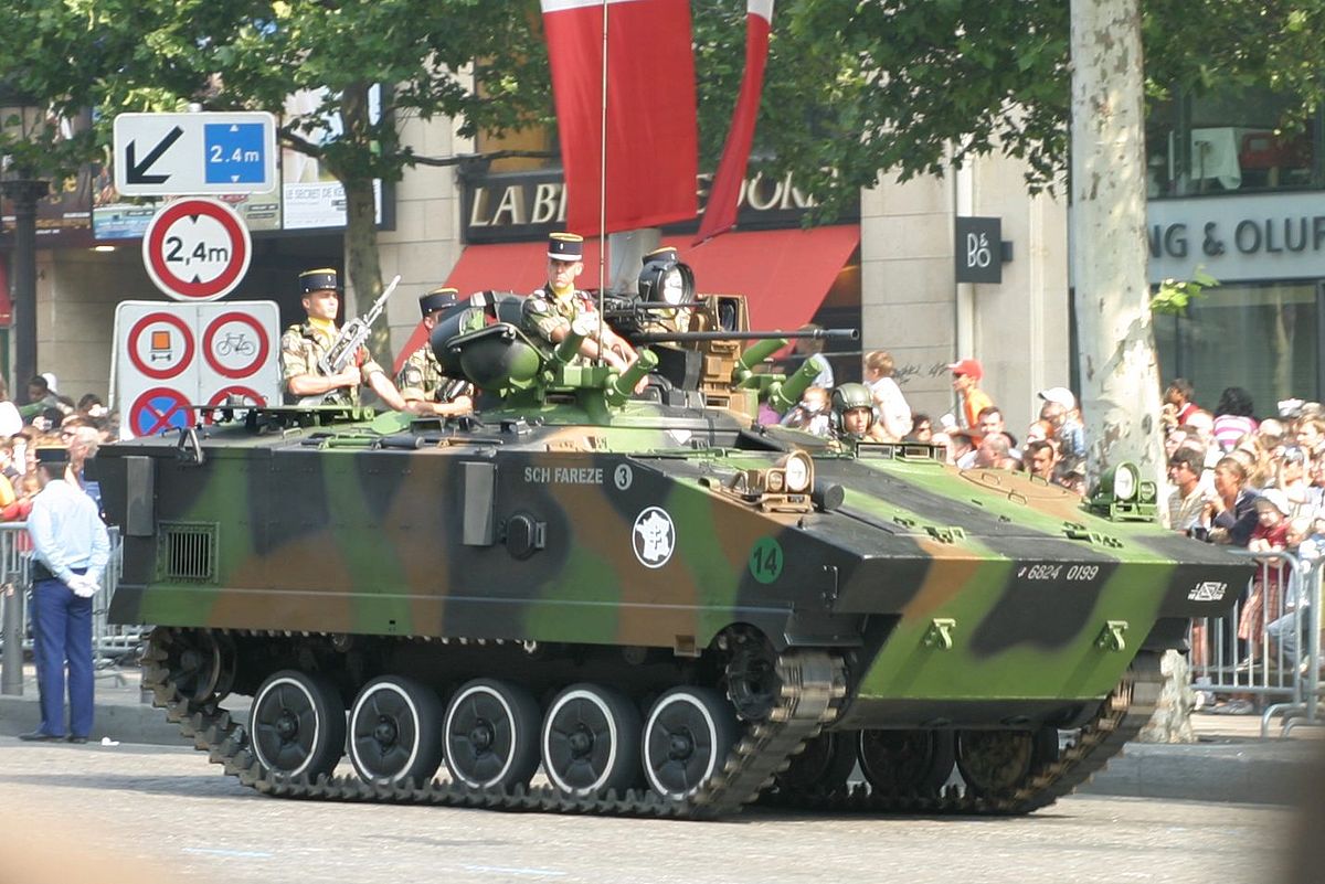 top_force's tweet photo. Cc @jean__michelin @blablachars @pascalbtr @ForcesOperation @EspritValmy Comme à l'instar des #M113, pourrait-on donner une seconde jeunesse à des #AMX10P ? Dronisation de véhicules/blindés ou revalorisation? https://t.co/t1HlqghoPI