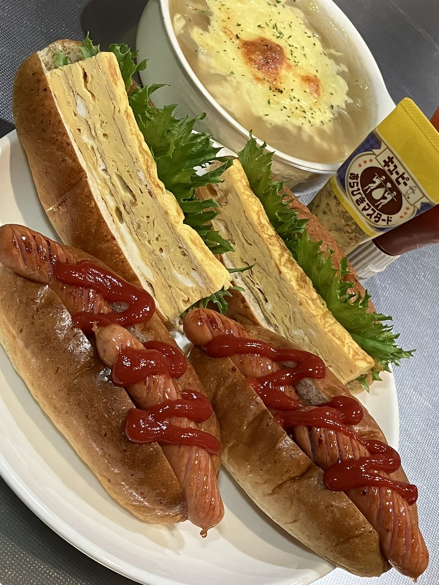 今日はシャウドッグと卵焼きドッグ&amp;オニオングラタンスープのセットを食べました。おいしかったです。