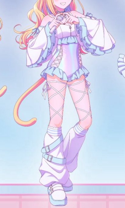 ふじりななんかすごいスリット入ってない????ほぼレオタードじゃない??? 