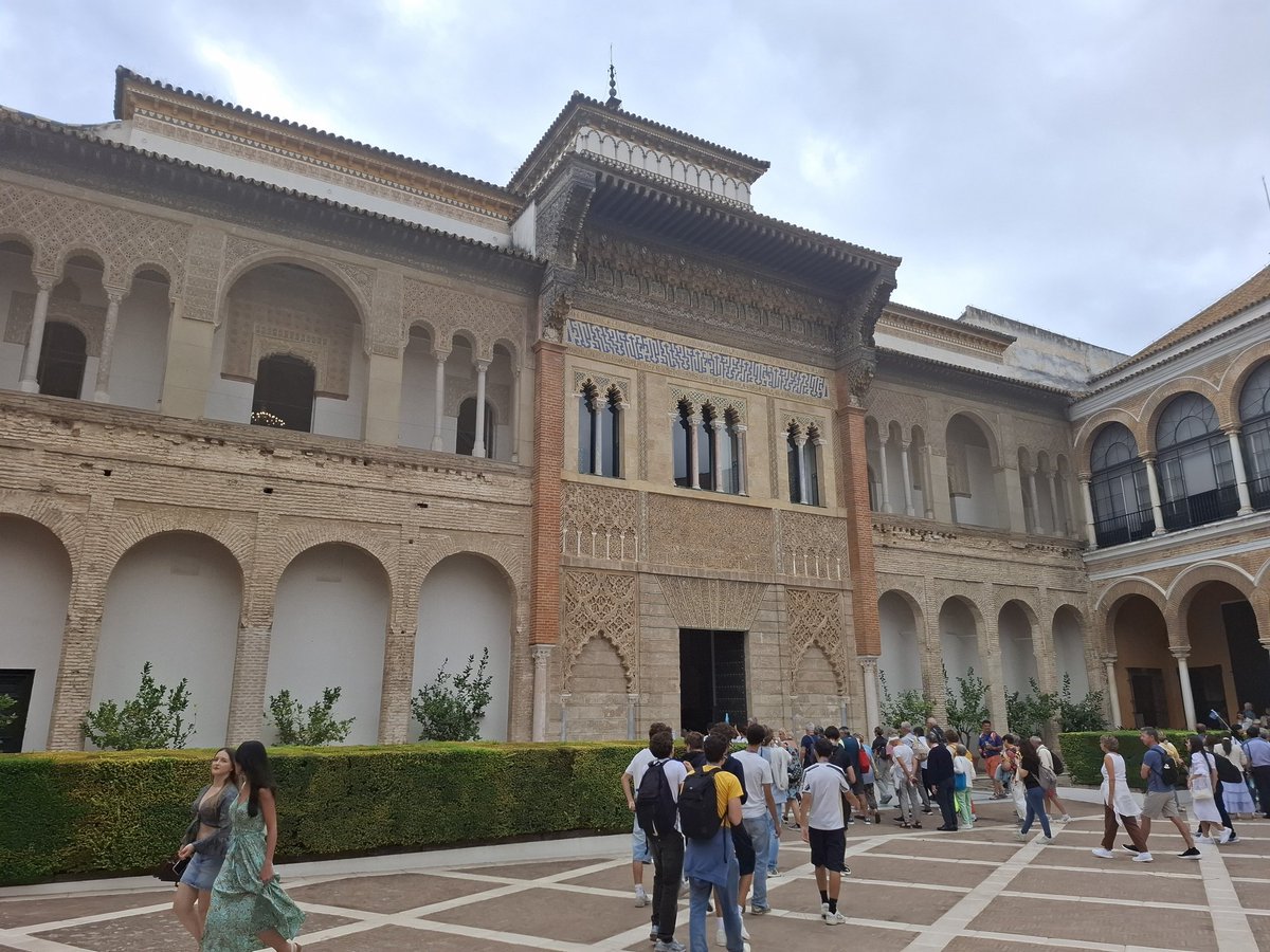 javier_mrquez's tweet photo. Trabajar hoy en el #RealAlcázar de #Sevilla es un lujo https://t.co/SoKwPiDF7q