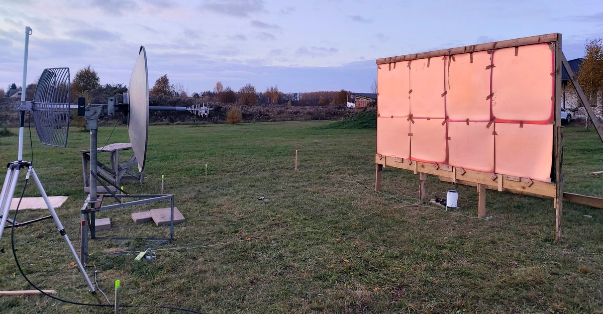 SoliTek_EU's tweet photo. Do solar modules in noise barriers disrupt mobile networks? 📡
Together with Vilnius University & VILNIUS TECH, we tested it – and found the opposite: PV barriers don’t block signals, they can even help keep them stronger.
Win-win: green energy + less noise! 🌍✅
#SoliTek https://t.co/5nPvUmzRCO