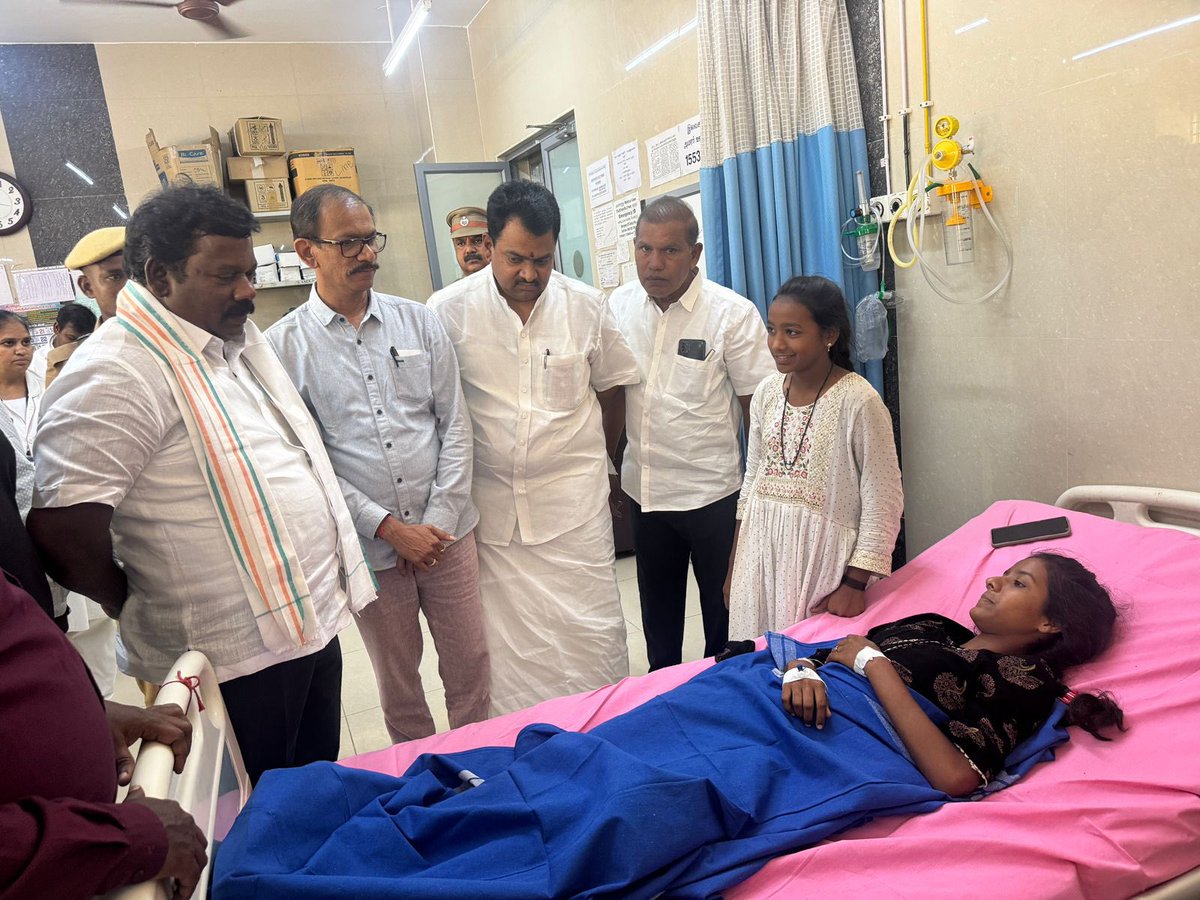 girishgoaINC's tweet photo. Visited the Government Medical College Hospital, Karur, and inquired about the 40 injured victims of the tragic stampede. PCC President @SPK_TNCC apprised me of the situation, and together we visited the incident site to console the bereaved families.

Also met MP Ms.@jothims and discussed the financial support to be extended by AICC.

The loss of precious lives, including children, is deeply heartbreaking. My prayers are with the families for strength in this difficult time, and I wish a speedy recovery to all those injured.

Congress workers are on the ground in Karur, extending every possible support to the victims and their families. AICC General Secretary (Organisation) Shri @kcvenugopalmp will also be visiting Karur to issue financial assistance to the families who have lost their loved ones.