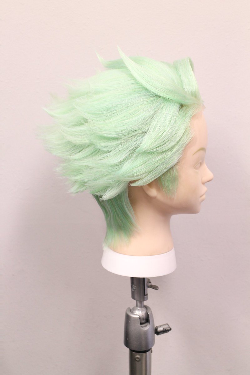 クロ様　ウィッグオーダー品 コスプレウィッグセットします 納期一頭1ヶ月前後。染色承れ