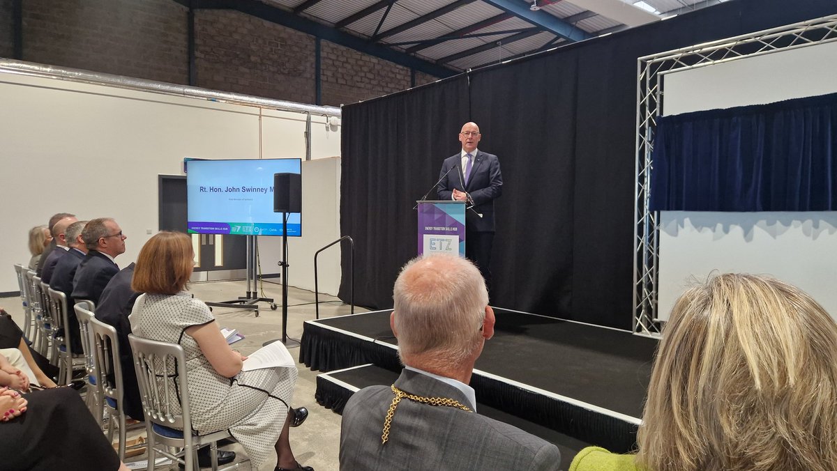 Michael Hutchison tweet media