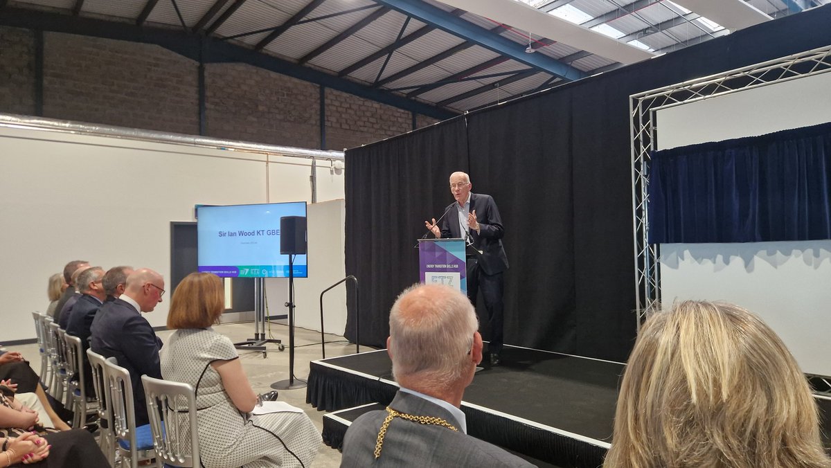 Michael Hutchison tweet media