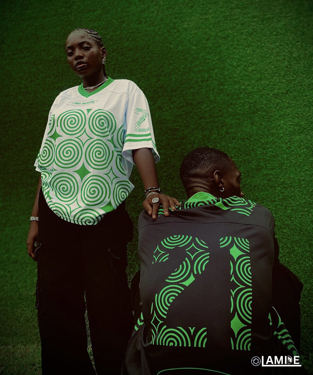 thepaulrichard_'s tweet photo. Two colorways, one heritage💚🖤 From ancient Adire patterns to modern sportswear. The Paul Richard Brand drops the Adire-inspired jersey design you’ve been waiting for. Black for the bold. White for the classic. Pick a side

Model Ms. Holmes x @paulrichard_dzn Shot by @hayhodele https://t.co/l4BeBvIKzM