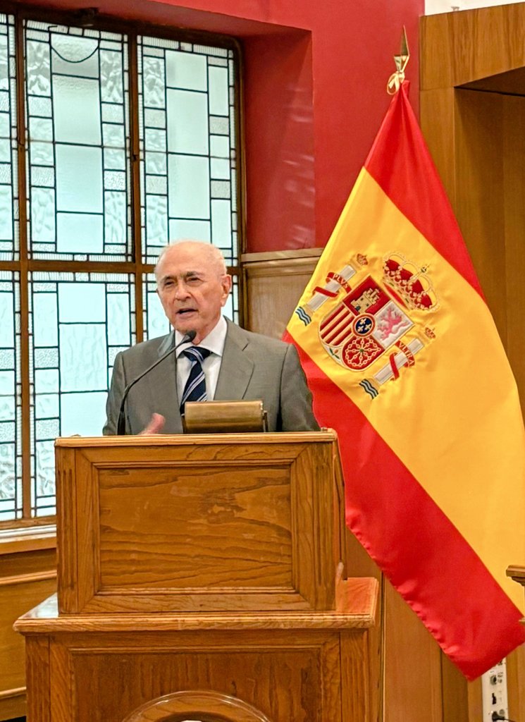 Instituto Democracia CEU tweet media