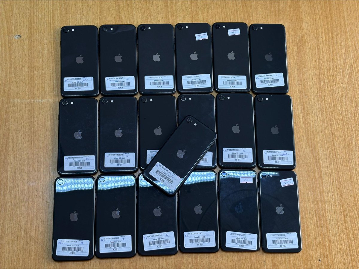 cryptoLurd's tweet photo. Bend down select iPhone SE
165,000 each
Battery strong like Olumo rock 😎 https://t.co/9liaW4AYQf