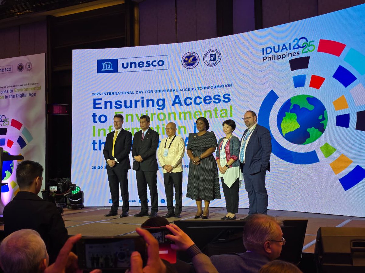 africafoicentre's tweet photo. International Day for Universal Access to Information global commemoration ongoing in Manilla. π
πΈ Official emblem handover of #2025IDUAI by the Republic of Ghana to the Philippines.
#ENVIRONMENTALINFORMATION #RIGHTTOKNOW #ACCESSTOINFODAY https://t.co/j7c22714ok