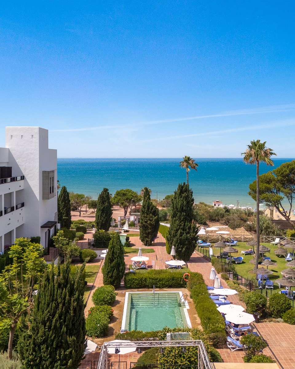 Tu rincón de paz donde el verano nunca termina.
#FuerteHoteles #FuerteConilResort #Conil