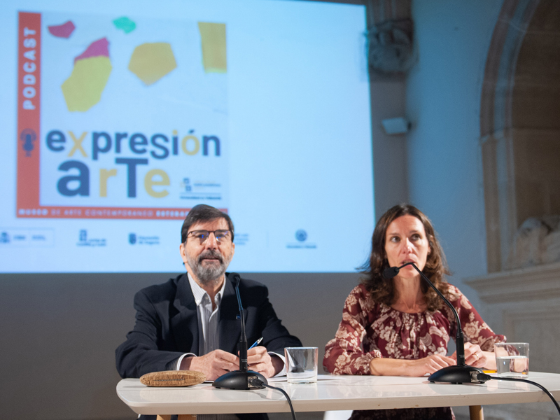 DipuSG's tweet photo. ⚪️🎧 #Institucional #Cultura | El @MuseoEVicente y la @UVa_es  se unen para dar voz en un pódcast a la trayectoria del espacio museístico y las historias sobre su colección y exposiciones

https://t.co/vTjQLQzQZV https://t.co/Uy0aLcchhw