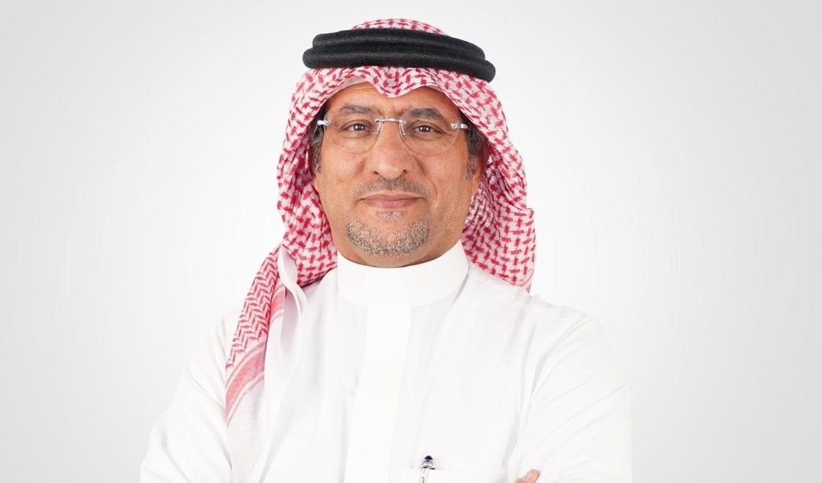 Maaalnews's tweet photo. في مبادرة هي الأولى في قطاع الاتصالات في المملكة.. مجموعة #قو_للاتصالات  تعتمد نظام عمل  4 أيام ونصف أسبوعيا..
وقال يحيى بن صالح آل منصور، الرئيس التنفيذي لمجموعة قو للاتصالات،  أن النظام الجديد، يأتي ضمن برنامج "الموظف أولاً"، ويعزز التوازن بين الحياة المهنية والشخصية، مع منح عطلة نهاية أسبوع ممتدة.
وأضاف "الخطوة غير المسبوقة  تعيد تعريف بيئة العمل، حيث تتيح لموظفينا الراحة والحرية والإبداع، وتعمل على رفع جودة الحياة بشكل مستمر".