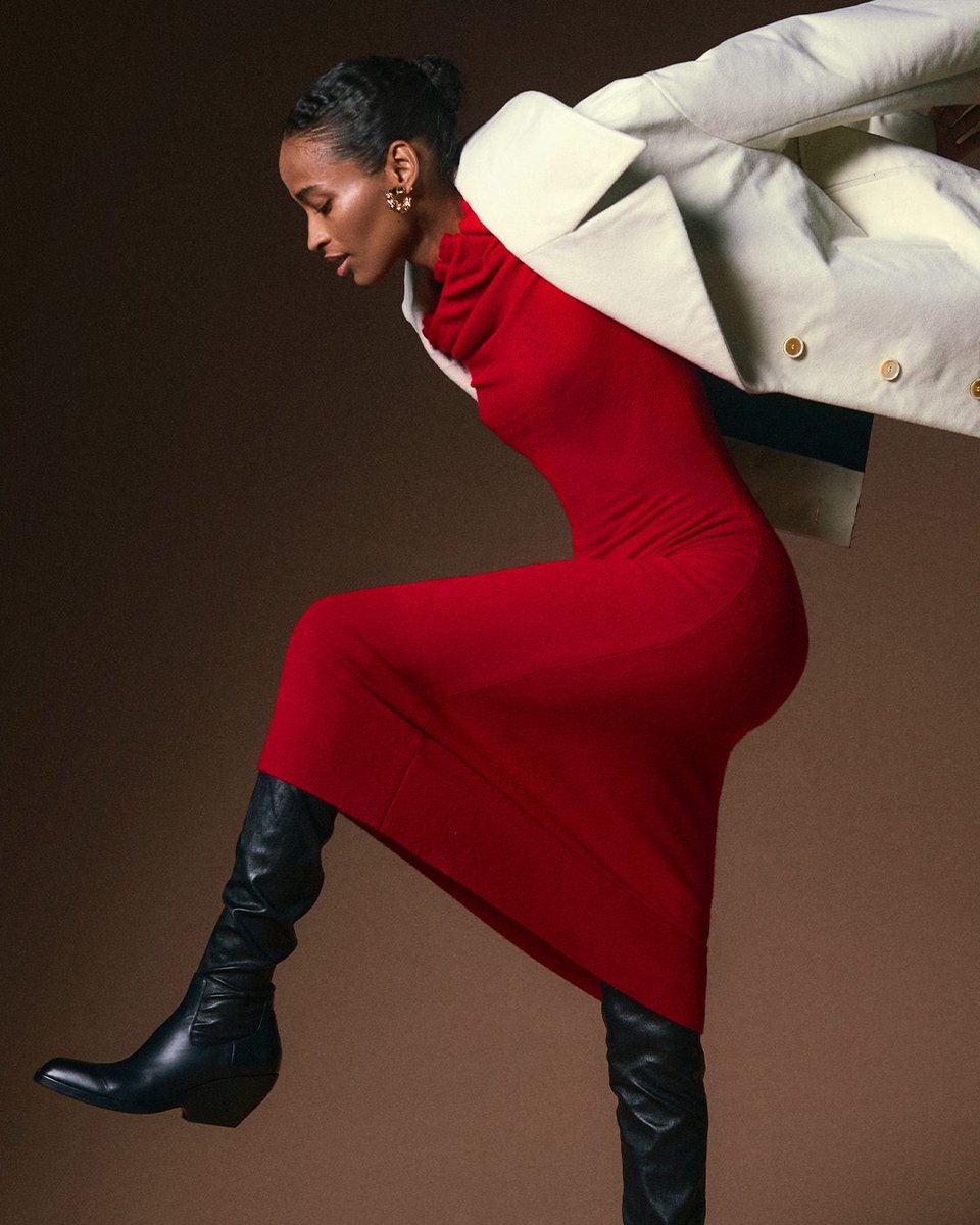 THEOUTNET's tweet image. Jumping into the week like...the perfect autumn outfit the-outnet.visitlink.me/aO7rSq