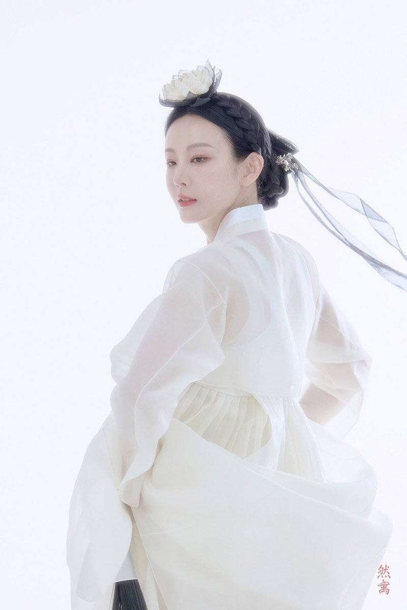 #최연우 첫 단독 콘서트✨
#연우로운날들

💫연우의 계절 공개

봄부터 겨울까지,
사계절 컨셉 한복 포토를 공개합니다:)

-
최연우 콘서트 <연우로운 날들>
𝟸𝟶𝟸𝟻.𝟷𝟶.𝟷𝟿-𝟷𝟶.𝟸𝟶
광운대학교 동해문화예술관 소극장