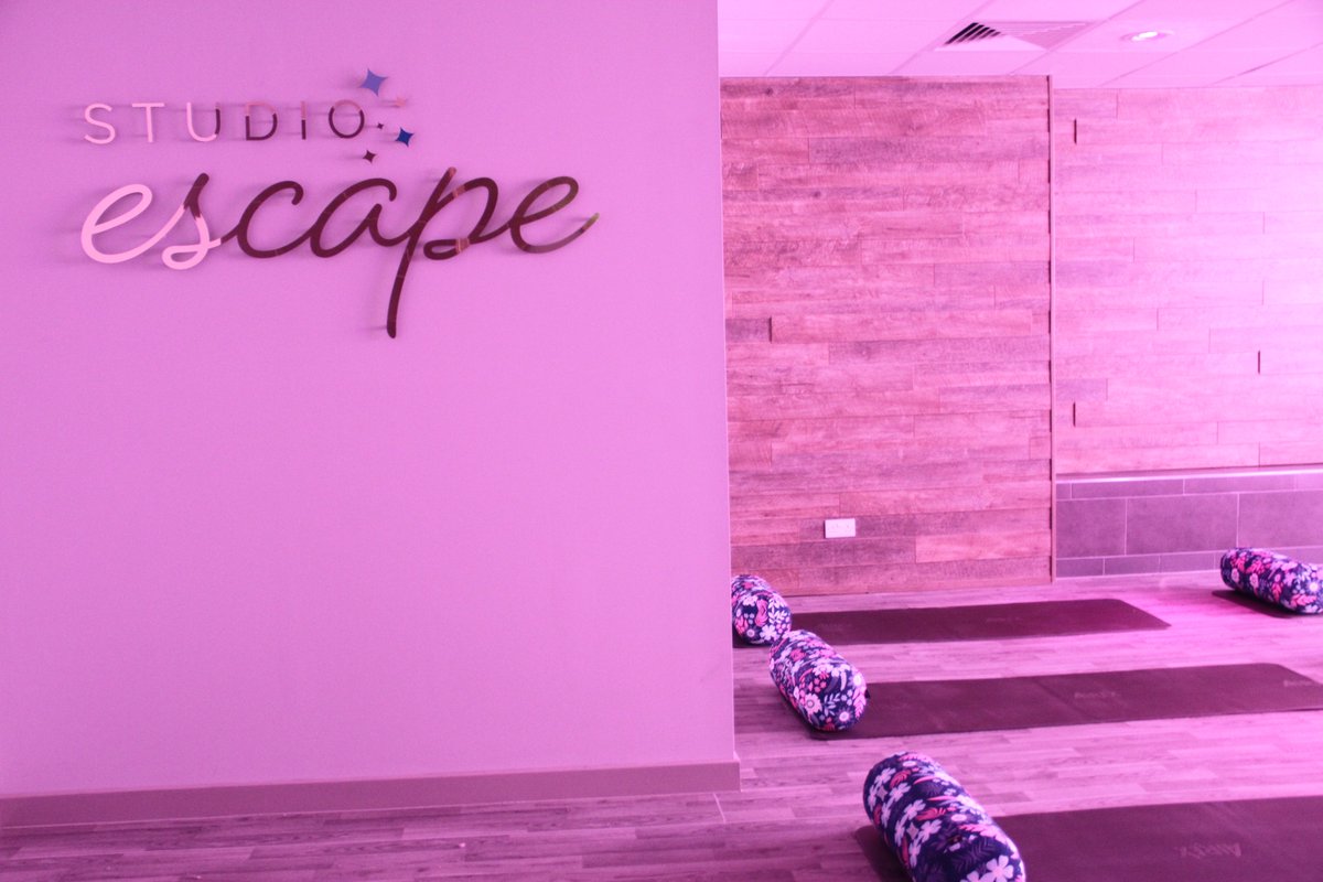Build strength, improve posture and balance with the Fitness Pilates course from Studio Escape💪

✨ Beginners at 8.15pm and improvers at 7pm
📅 Mondays from 6 October (six-week course)

Learn more and book: ow.ly/qUUo50X3tXg
