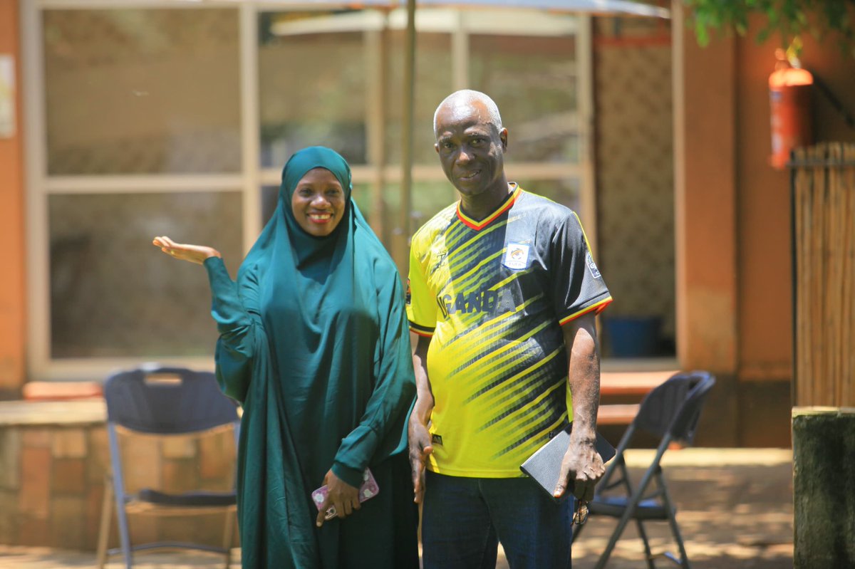 Meet James Karjia, the biggest poultry farmer in <a href="/SierraLeoneUN/">SierraLeone@UN</a> He owns largest feed store @freetownstore #BB27 
In a sit down chat with him, he narrated how challenging it still is to do poultry there. Follow this link to our chat youtu.be/7GELP_cdltU?si…