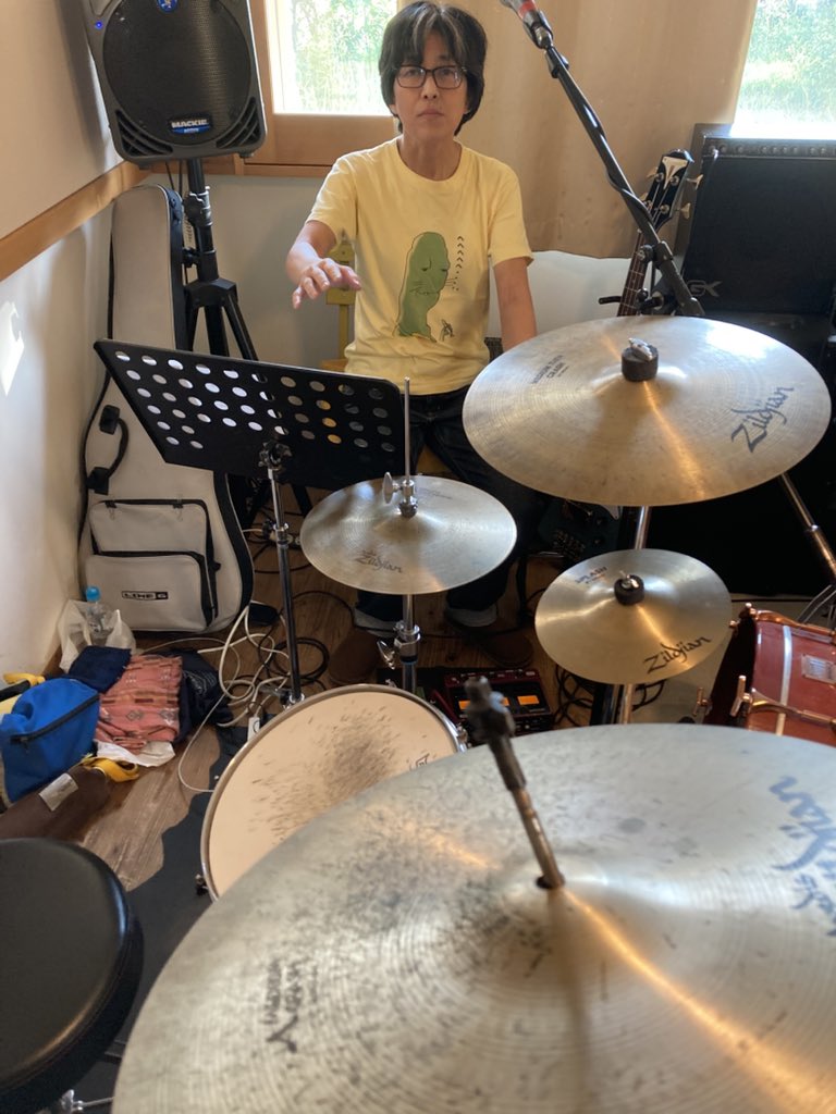 horio_tadashi's tweet photo. 10/3今週の金曜日
「月まで5ミリ」@西荻窪Terra
のための最終リハでした
ボケかましながらの２回通し
疲れましたが、次は本番！ https://t.co/nUxvJEljV1