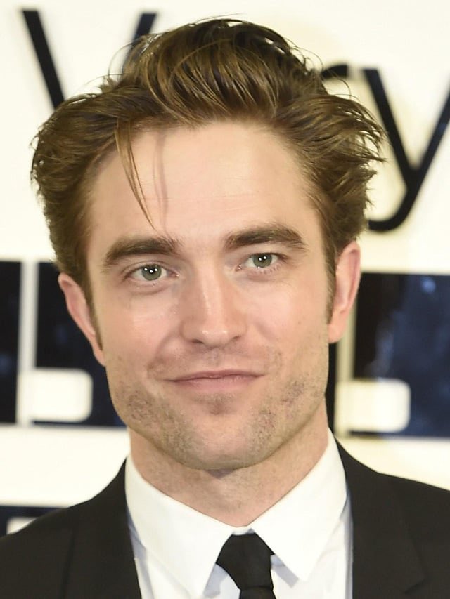 digitellortho's tweet photo. Any of your favourites here?
🔹 Angelina Jolie (facial symmetry)
🔹 Robert Pattinson (ranked “most golden” male face)
🔹 Beyoncé (facial thirds close to golden)
These show influence, not perfection.
3/N
#CelebritySmiles #GoldenFace https://t.co/brjXpNsv1n