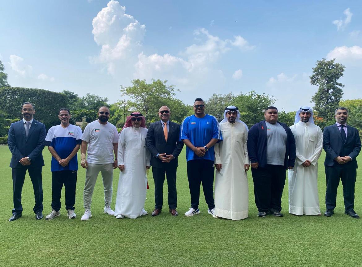 CommitteeKuwait's tweet photo. لقطات من استقبال معالي السفير/ مشعل الشمالي  و اعضاء السفارة الكويتية بالهند لوفد المنتخب الكويتي لألعاب القوي المشارك في بطولة العالم نيودلهي 

عظيم الشكر والامتنان لمعالي السفير علي حفاوة الاستقبال https://t.co/y5mnTbnZrD