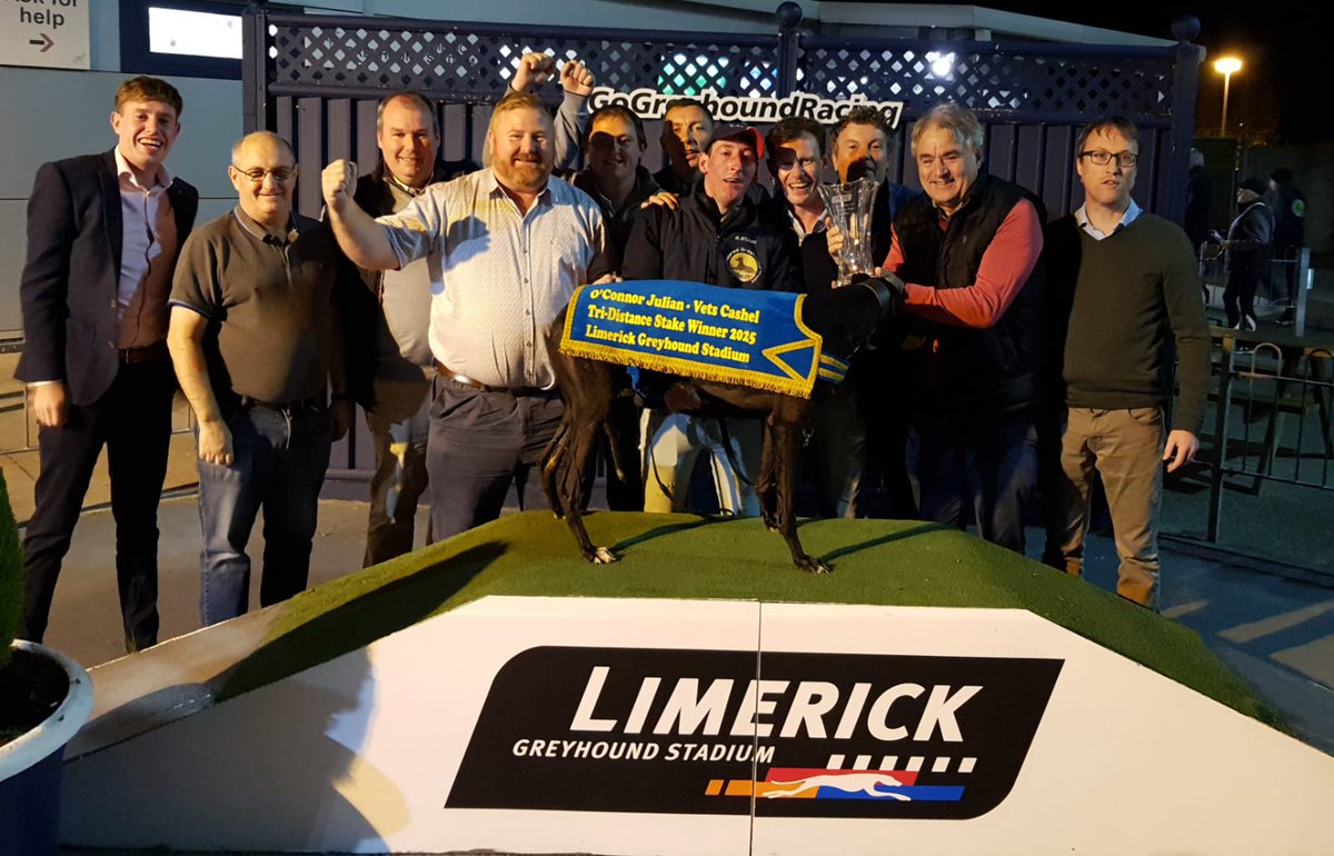 🏆 Congratulations Barefoot Roscoe

Owned by the Winner-R-Grinners Syndicate, Roscoe showed all his class to land Irish Retired Greyhound Trust O’Connor Julian Vets Cashel Tri-Distance Final in style on Saturday night in 32.79.

Congratulations to his winning connections and