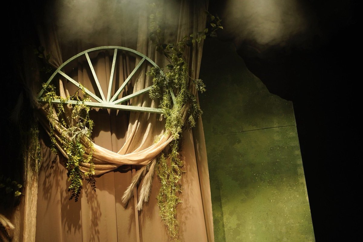 ⁡
◇ Prelude 
　　第12回本公演『 糠に釘 』
￣￣￣￣￣￣￣￣￣￣￣￣￣￣￣
#糠に釘 全公演が無事に終演いたしました！

純粋で歪な ″愛″ の物語 ｡

ご観劇いただいた皆様 ､
本当にありがとうございました ｡

⁡⁡次回公演『 プルーストの遊泳 』2026年 春🪡