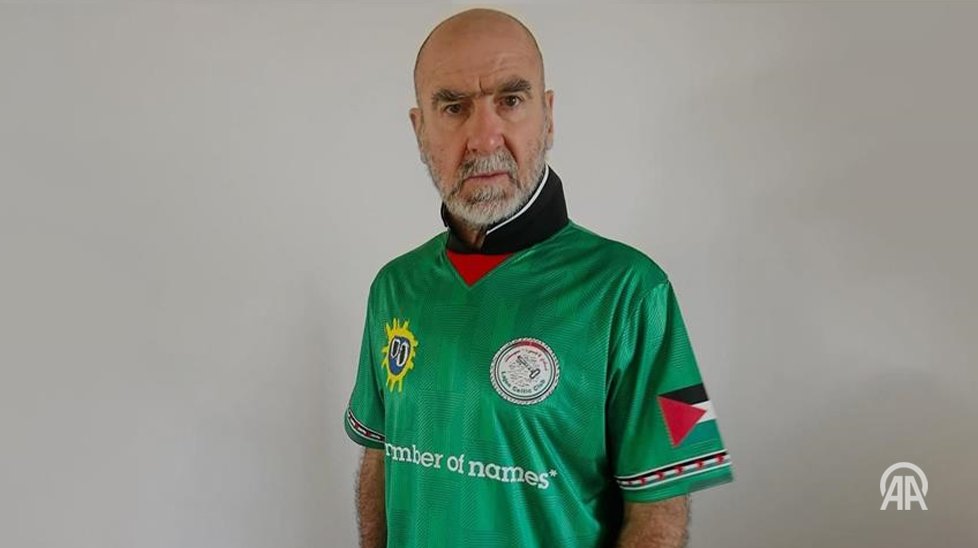 ⚽ French football legend Eric Cantona backs a campaign for Lajee Celtic Club, a team from Bethlehem’s Aida refugee camp

• Wore the team’s jersey on Instagram
• Campaign led by Celtic fan groups in Scotland
• Proceeds aid Palestinian refugees v.aa.com.tr/3702029