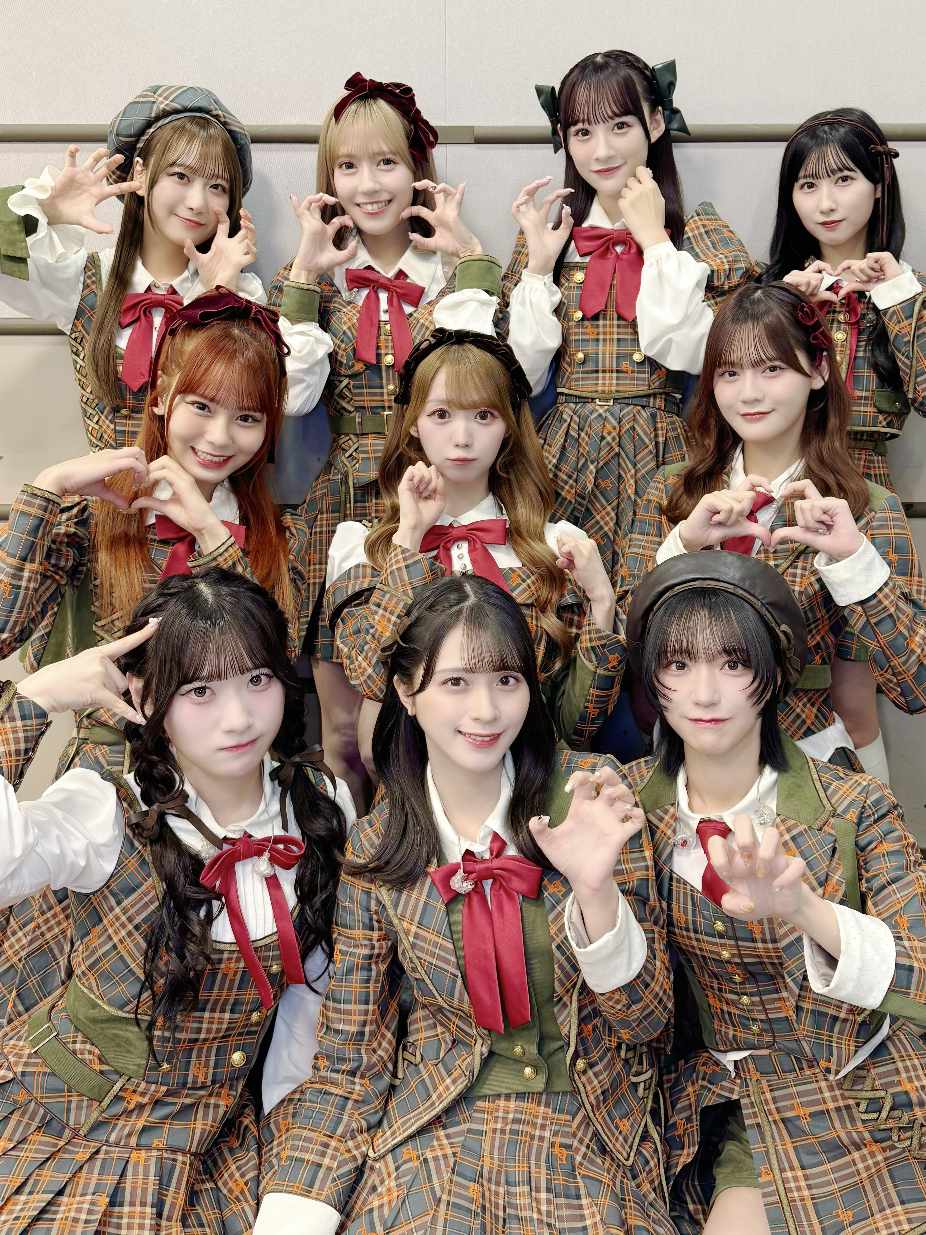 ＝*⊿様 ＝LOVE 佐々木舞香 直筆入り生写真　超特急逃走中 ⊿様 ＝LOVE 佐々木舞香 直筆入り生写真 超特急逃走中 - メルカリ