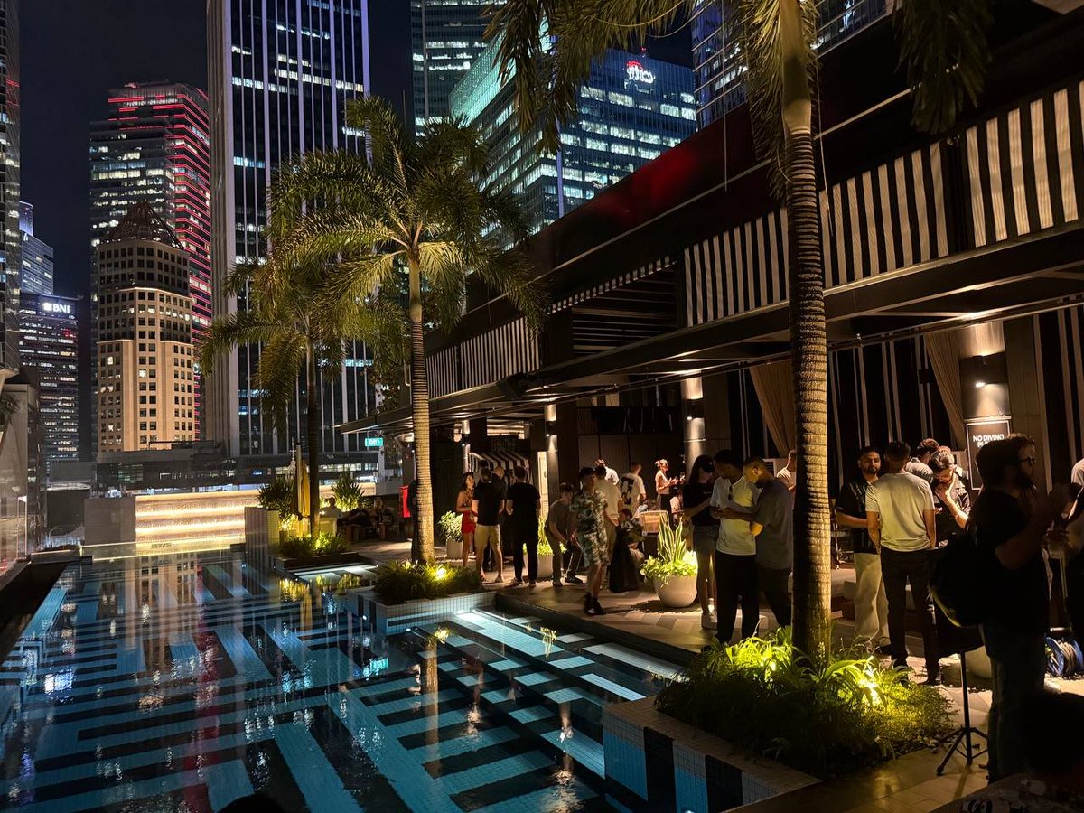 cicada_mm's tweet image. 🍸 Cicada Rooftop Meetup in full swing!

Investors, founders, and industry experts all together in one place.

We’re glad to provide a space where so many valuable connections are being made.

Thanks to everyone for joining, enjoy the evening.
