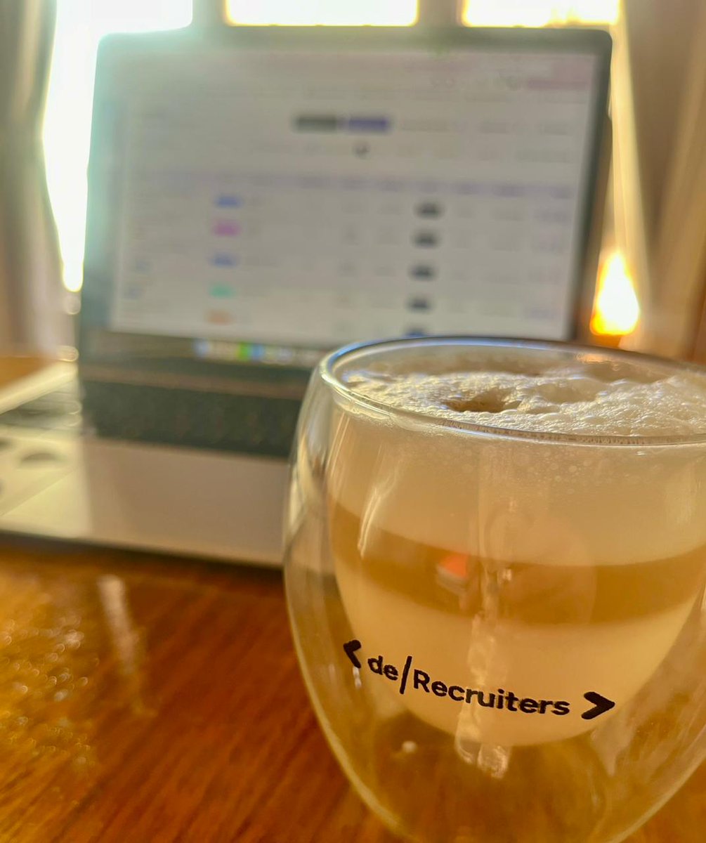 Nada como arrancar el día con un buen café y muchas oportunidades sobre la mesa.
En deRecruiters tenemos +20 búsquedas activas.
Si estás pensando en un cambio laboral, este puede ser EL MOMENTO
Chusmealas acá: app.hi.red/jobs/derecruit…