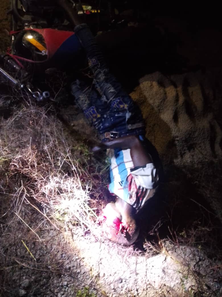 HumanityPurpose's tweet photo. #UPDATE
L'#embuscade a eu lieu dans les environs de #Kabo non loin du petit parc
En images les photos des la victime.
@AmaraLudovic @G88Daniele @tassingremi @ChristianTiga @jtchoufang @HoinathyR @VincentFoucher @CelestinDelanga @HEBDOS_actu @Action237 @ilariallegro @hrw https://t.co/zJFcTcok5H