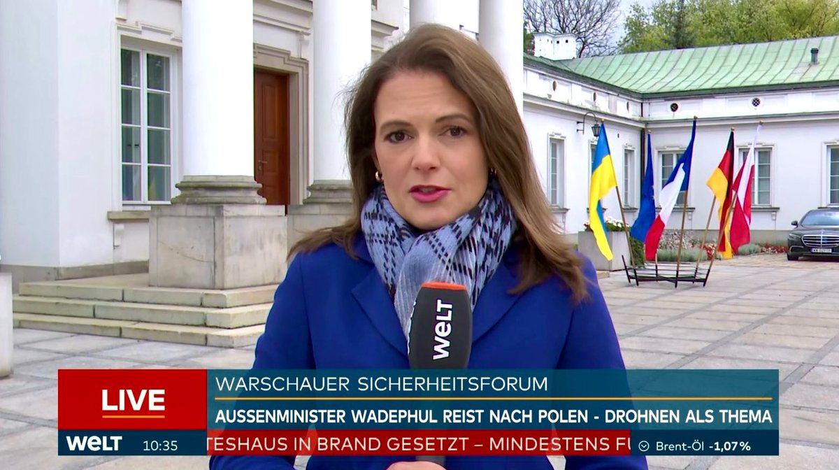 Ch_Lewinsky's tweet photo. Mit @AussenMinDE Wadephul in Warschau, gleich die gemeinsame Pressekonferenz mit Frankreich, Polen und der Ukraine - Live bei @welt TV https://t.co/gp9kubcozx