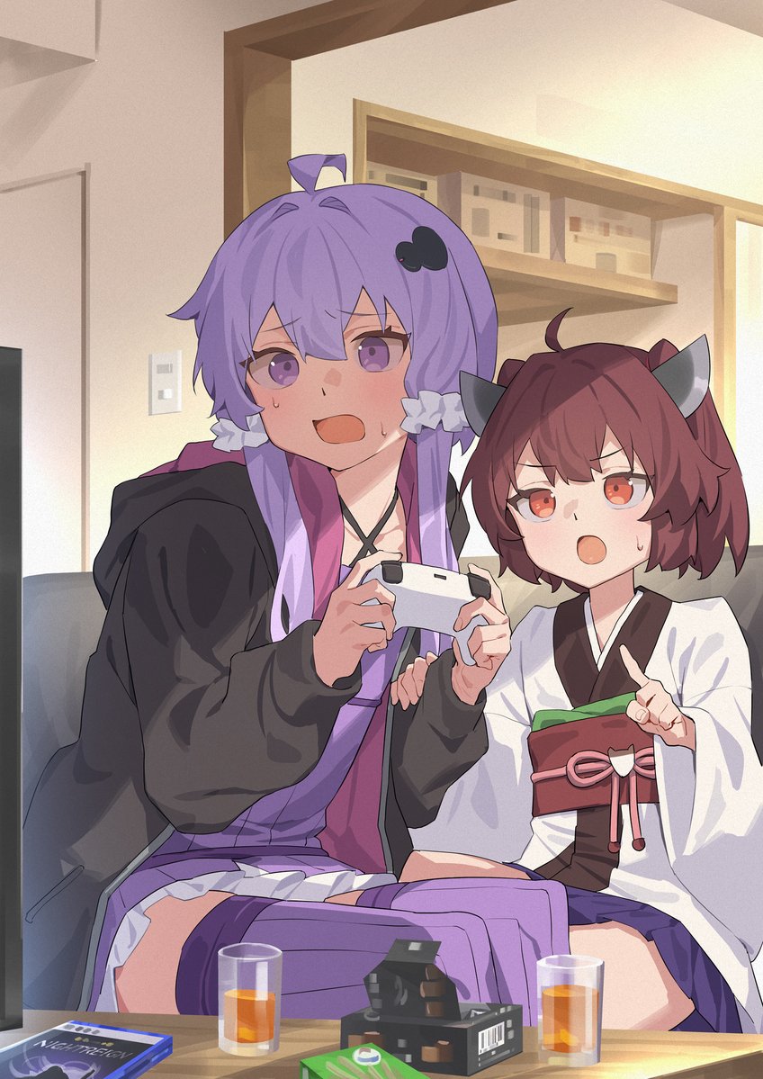 yamamomoplank's tweet image. ゲームするゆかりさんときりたん