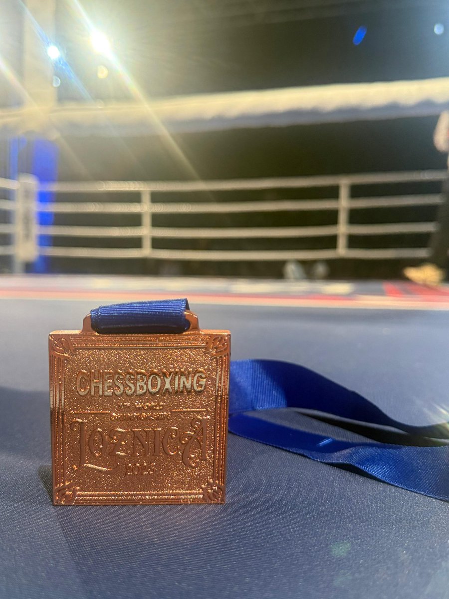 kimbuatkafalari's tweet image. 7. Dünya Chessboxing Şampiyonası&apos;nda yer alan milli takımımızı yine tüm kalbimizle destekledik.🥳 Öncelikle Milli Takımımızı tebrik eder, grubumuzun kurucularından biri olan Berk Şehirli&apos;yi aldığı 3.lük madalyası için kocaman tebrik ederiz.🤍🥰🙏🏽

#chessboard 
#Boxing 
#Champions