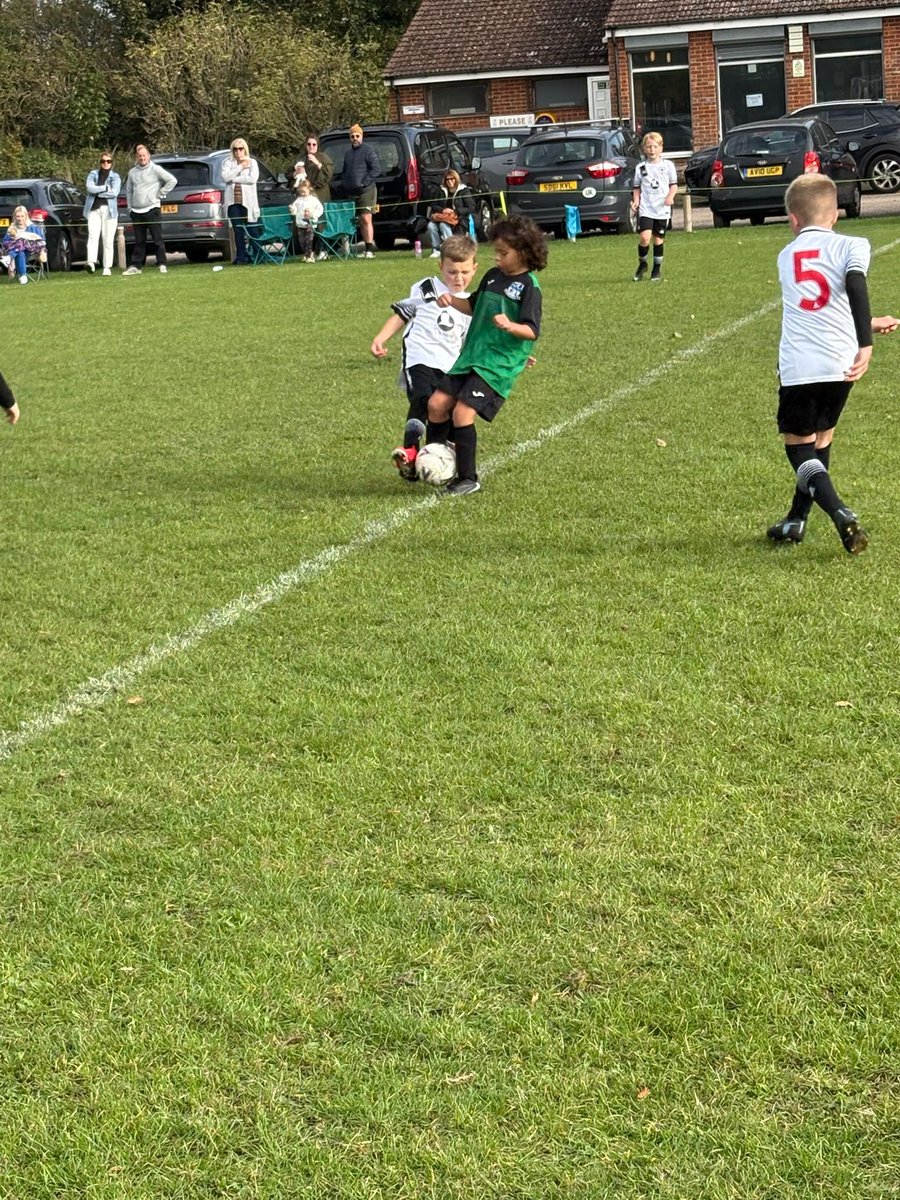 U9 Colts gave an excellent presentation of football away to a spirited Monkton FC on Saturday morning. A great team effort saw goals scored by Leo, Arthur and Elliot and with everyone having an outstanding performance.
🏆 POTM and Parents player went to Leo Easter. 
⚪️⚫️COYH
