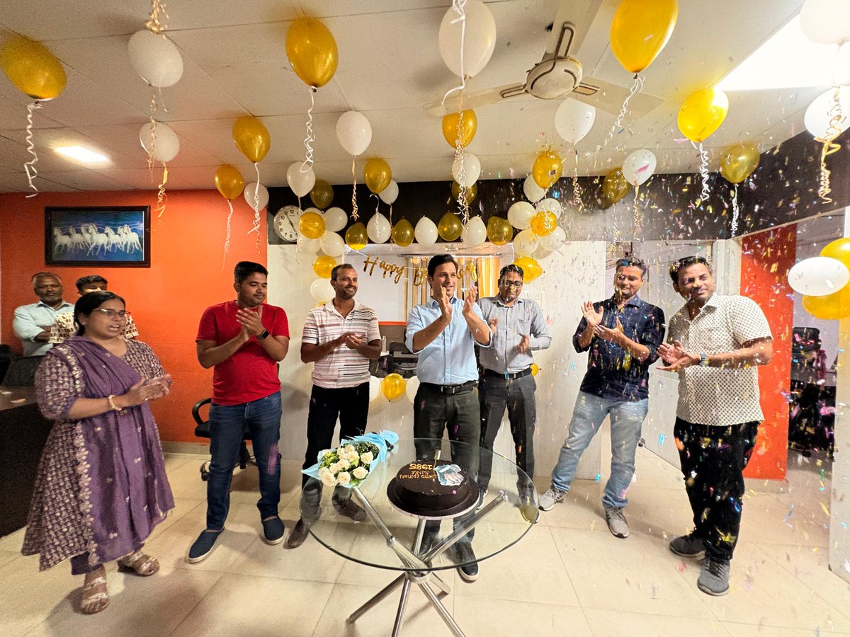 DotcomPal's tweet image. 🎂✨Happy Birthday, Dr. Amit Pareek!🎂✨DotcomPal family celebrated our visionary CEO with joy! 🚀 
#MondayMotivation from #Packers teamwork, #TheGiveRep trust, &amp;amp; #DiorSS26 style inspire us.
 Join the growth: Dotcompal.com 🚀#DotcomPal #VisionaryLeader #DotcomPal #AI