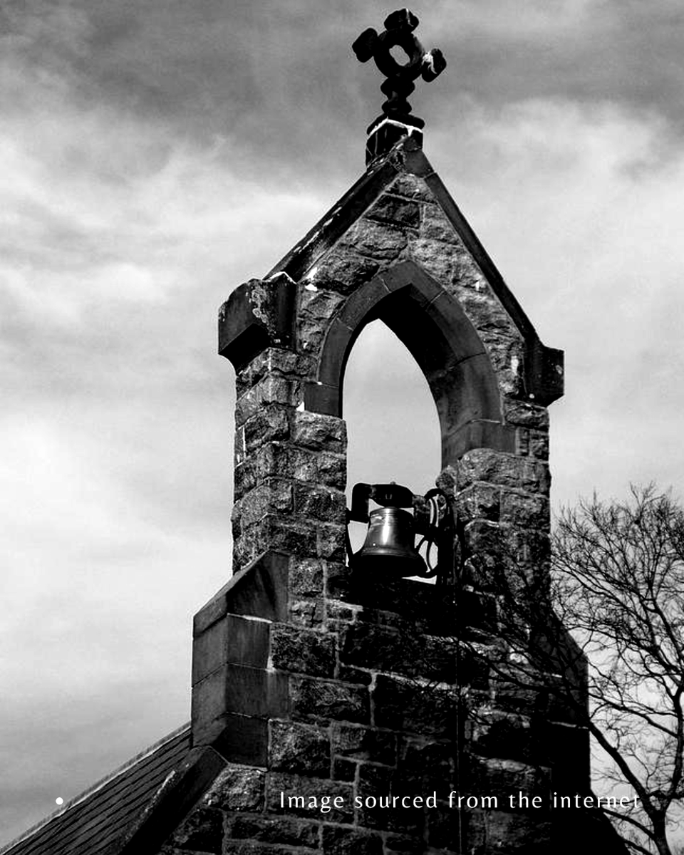 MystiqueStrokes's tweet photo. Hewn in stone,
a brooding cathedral.
In its shadowed belfry,
like refrains of a midnight sacrament,
the bell’s sighs swell,
lingering o’er the endless dark.
Every peal—
a knell of longing,
requiems of forlorn whispers.
Do you hear it too—
the ache,
its echoes in the wind? https://t.co/bb1mt60y23