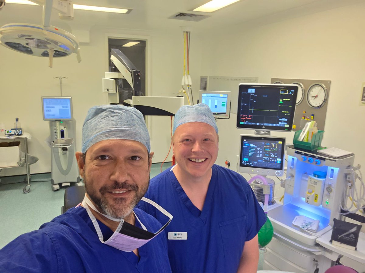 eye_correction's tweet photo. Expertise you can trust. 👁️
Mr Sid Goel &amp; Mr Abhivan Loomba in theatre at Eye Correction Centre.
#Ophthalmology #EyeCare https://t.co/7VzTIJSwba