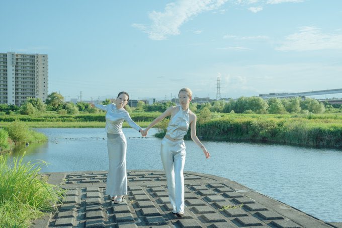 Kim4141pic's tweet image. 手繋ぎ ペア

描きたい、お好きなポーズあったら是非RPやブクマ、♡お願いします
📷資料撮影のモチベになります！  

 リクエスト等はマシュマロにて！（固定ツイのツリー）

 #彪資料写真集 #トレス素材 #Posereference