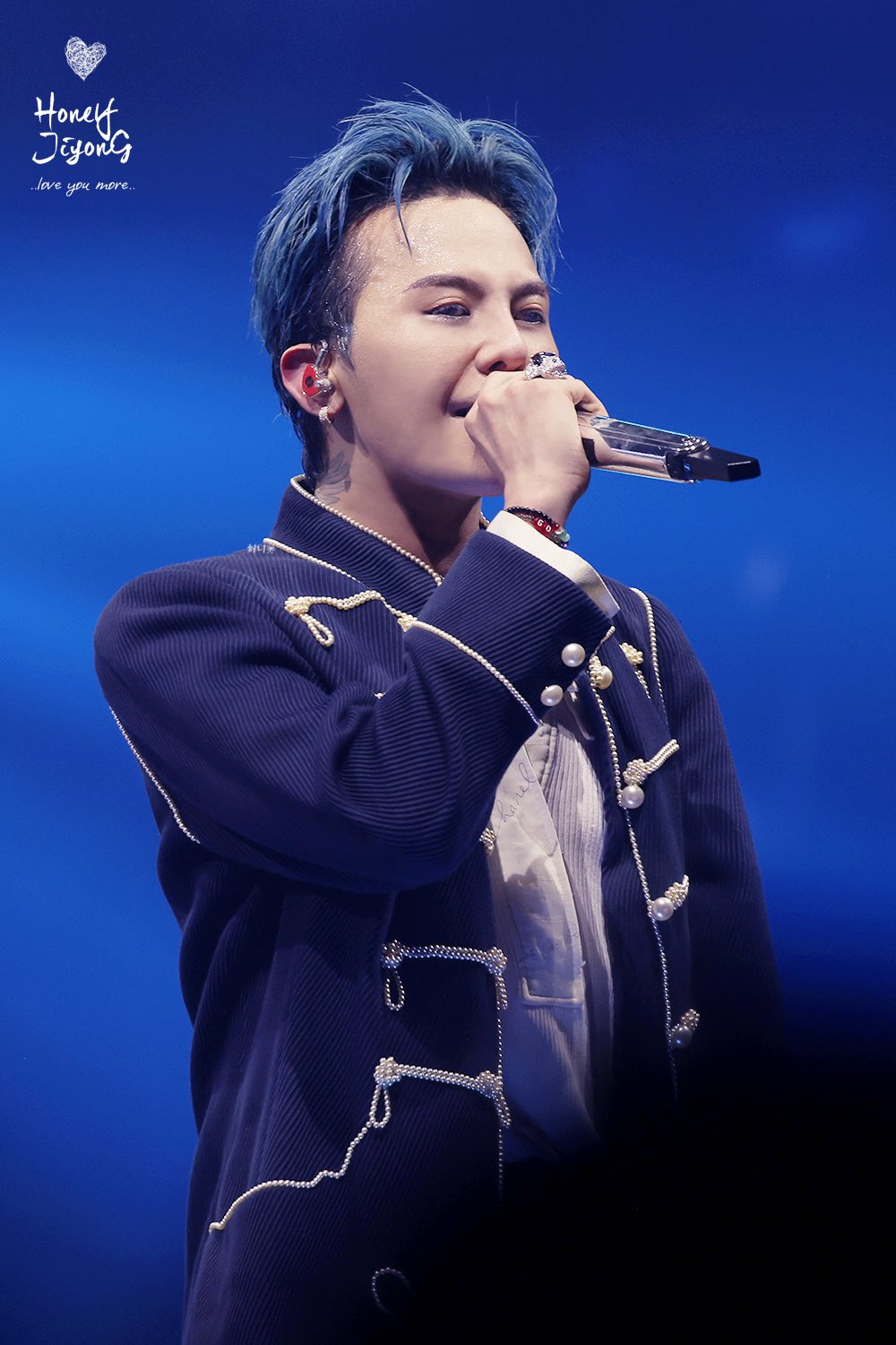 公式✨️鉢付VIPセット ♡G-DRAGON♡ G-DRAGON FANPAGE | THE GOAT 🔥 . . . #GDRAGON_ÜBERMENSCH