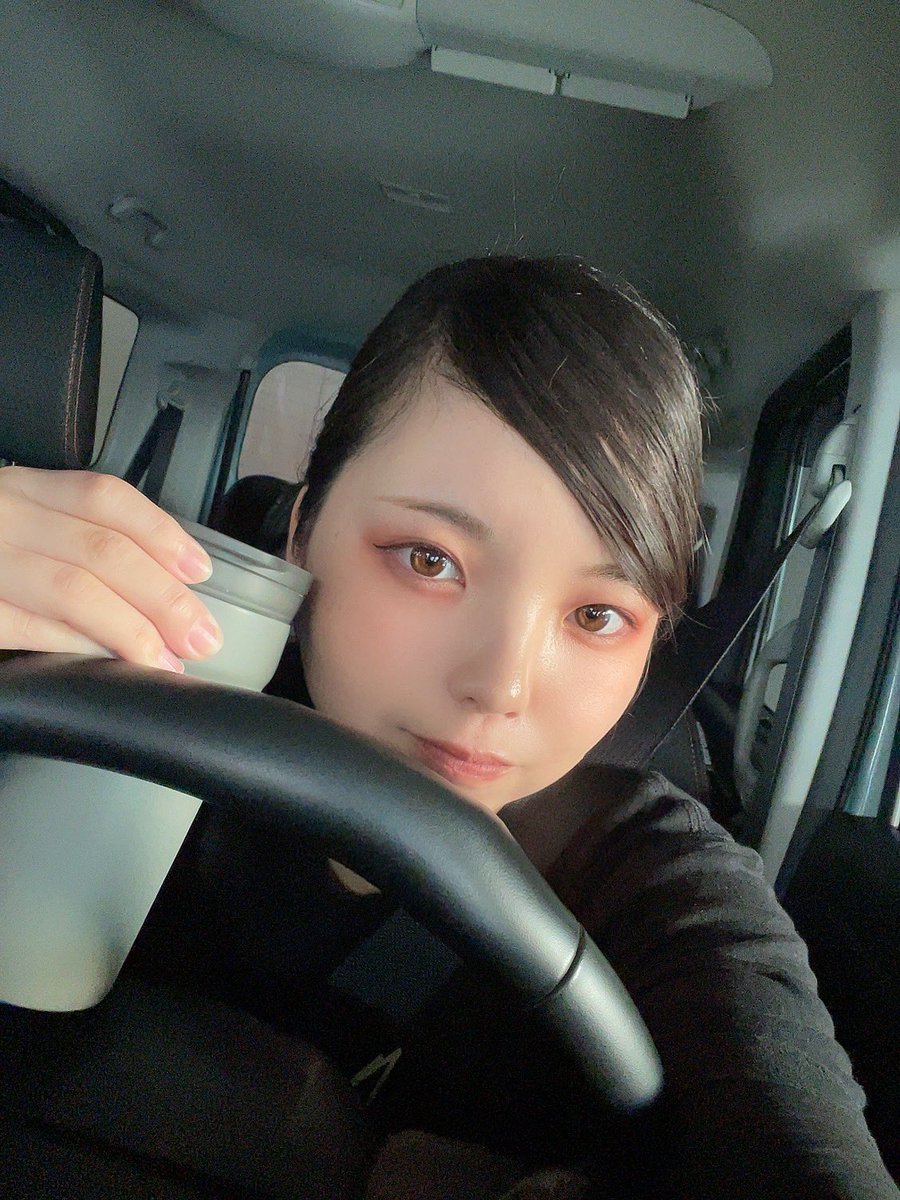 どうも
ほぼ毎日自販機にPayPay残高を吸われている事に耐えられなくなり、家でカフェオレをタンブラーに入れて持ってきている人です

なお3分の1くらいの確率で家に忘れてくる模様────

 #マルハン #ぶらくり #パチンコ #スロット