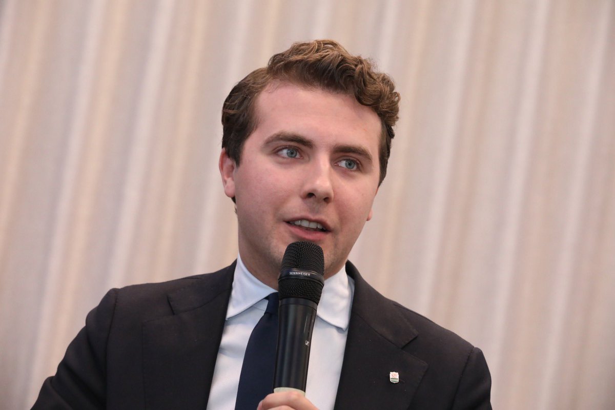 <a href="/Albiol_XG/">Xavier García Albiol</a> <a href="/EPP/">EPP</a> <a href="/juanBravoBaena/">Juan Bravo Baena</a> <a href="/ppopular/">Partido Popular</a> <a href="/EU_Commission/">European Commission</a> <a href="/borjagimenezl/">Borja Giménez Larraz</a> <a href="/EPPGroup/">EPP Group</a> <a href="/ZdanowskaCoR/">Hanna Zdanowska - Climate Pact Ambassador 🇵🇱🇪🇺</a> <a href="/HannaZdanowska/">Hanna Zdanowska</a> <a href="/EU_CoR/">European Committee of the Regions</a> <a href="/EmmaBlain/">Emma Blain</a> <a href="/APCECatalunya/">APCE Catalunya</a> <a href="/DrenjaninJelena/">Jelena Drenjanin</a> <a href="/Youth_Forum/">European Youth Forum</a> <a href="/voicu_rares/">Rareș Voicu</a> We are tackling the #housing challenge through public–private partnerships, stronger housing associations, and targeted support for young buyers. By working with local experts, we provide young people with practical guidance on mortgages and home renovation. <a href="/kevinklinkspoor/">Kevin Klinkspoor</a>