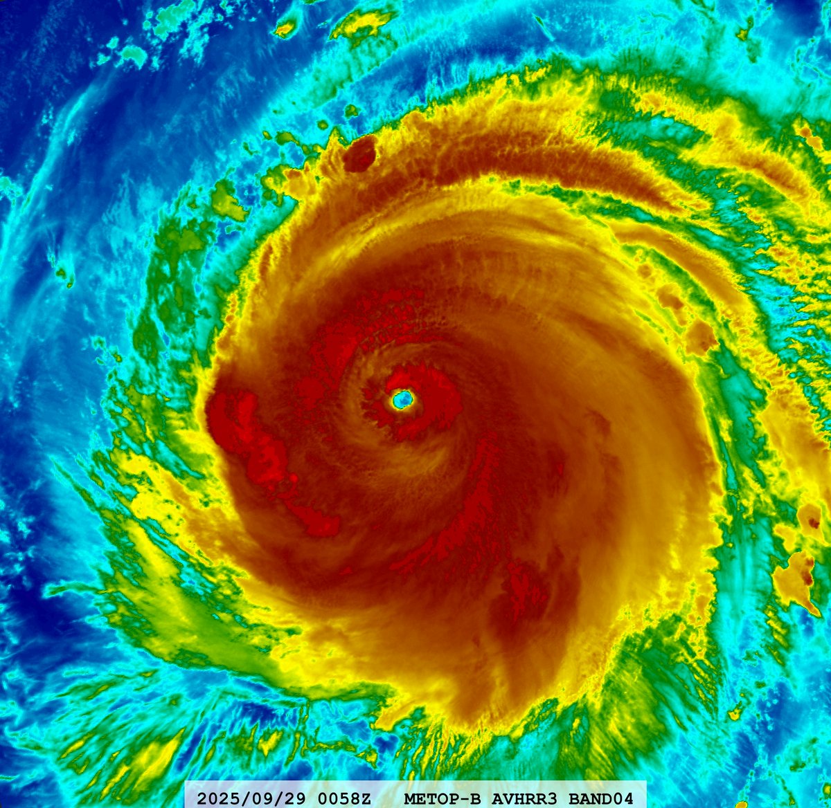 zeb199818's tweet photo. #08L Hurricane #HUMBERTO
Satellite: #METOPB #AVHRR3
Channel : B04 (10.8 ยตm) 1.1 km
Time : 2025/09/29 0058Z
Eye Temp : 14.9778 ยฐC
Data Source : #EUMETSAT Data Store L1B
CPA : ~230 km https://t.co/Jcwgr4yBIT