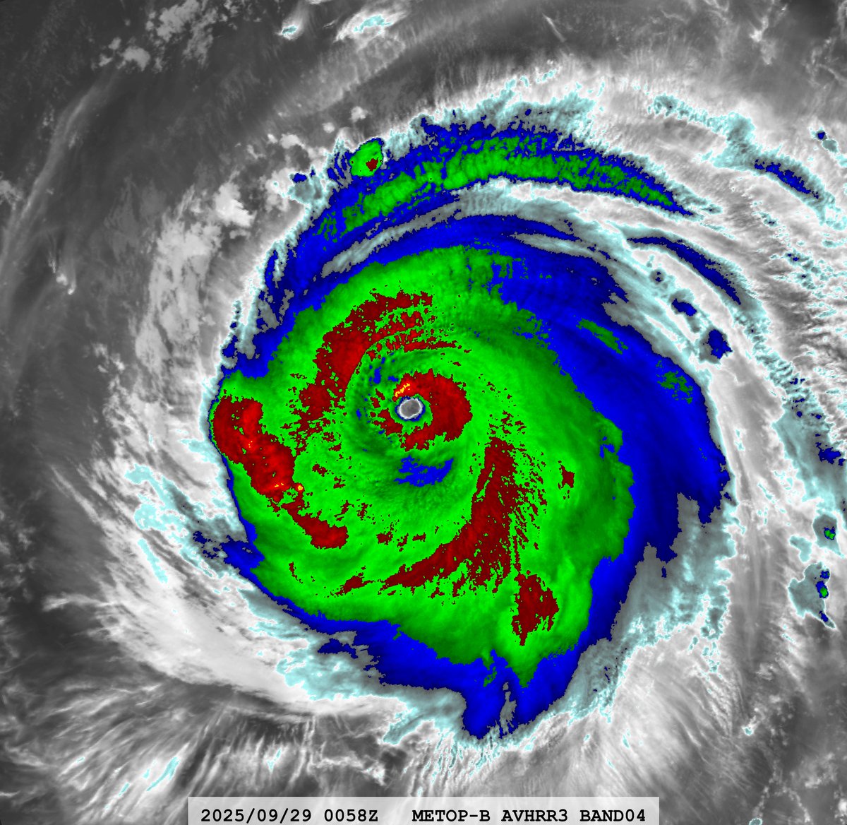 zeb199818's tweet photo. #08L Hurricane #HUMBERTO
Satellite: #METOPB #AVHRR3
Channel : B04 (10.8 ยตm) 1.1 km
Time : 2025/09/29 0058Z
Eye Temp : 14.9778 ยฐC
Data Source : #EUMETSAT Data Store L1B
CPA : ~230 km https://t.co/Jcwgr4yBIT