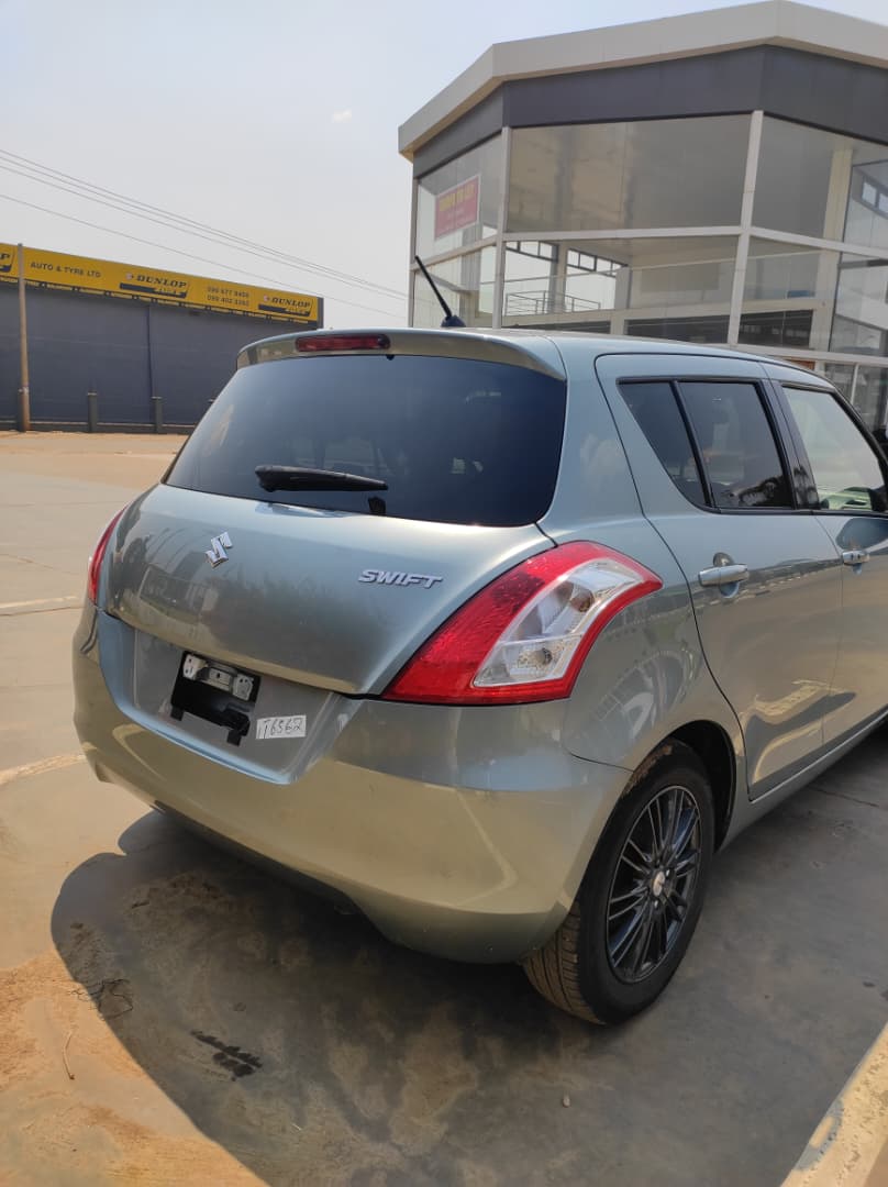Selling this Suzuki Swift 2013 Model
Mileage: 63000
Petrol
Going @ MKW21,500,000
Kindly Retweet.
