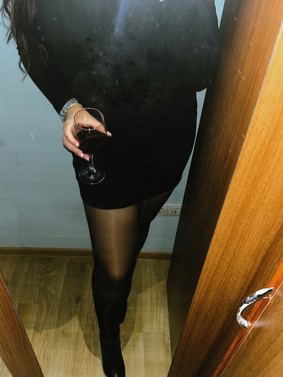 yulia tweet media