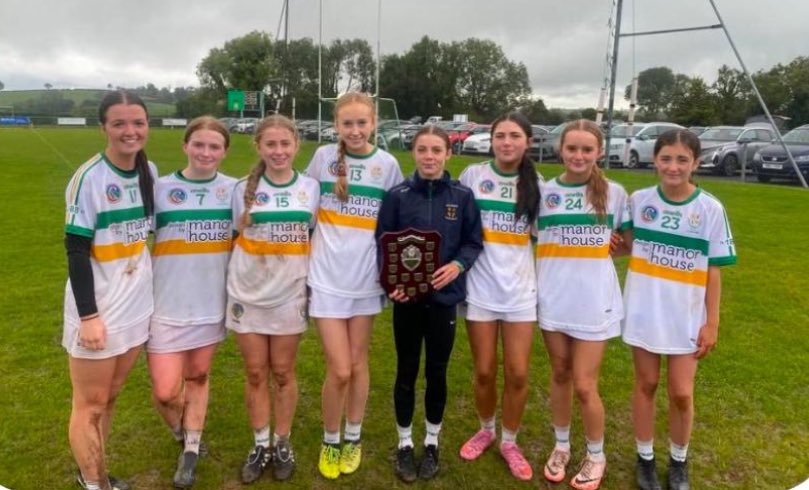 A big congrats to Liatroim girls Mollie, Grainne, Niamh, Shannon, Saorlaith &amp; Keva who won the U16 Camogie shield! 🇳🇬