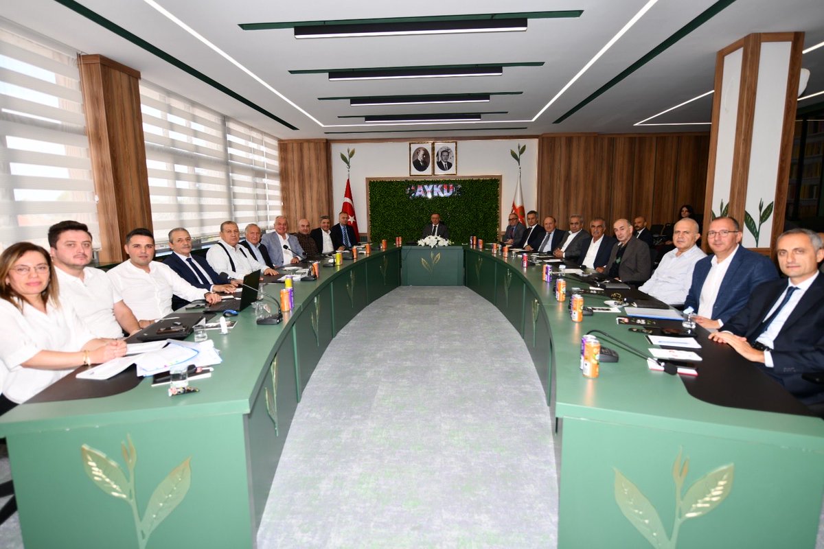 Bölge bayı şirket başkanlarımızla yıl içi değerlendirmesi ve yılın geri kalan satış hedefleri ile genel değerlendirme toplantımızın hayırlara vesile olmasını diliyorum.