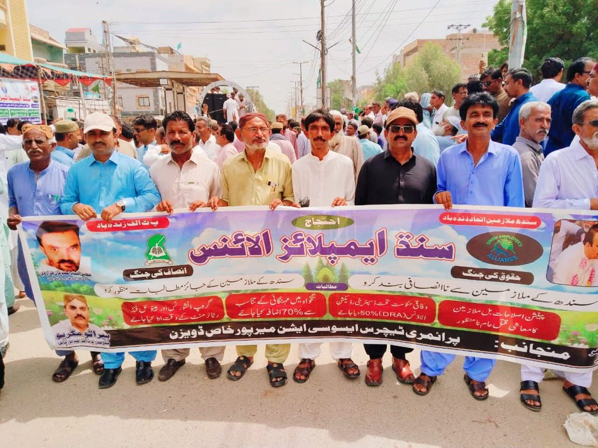 From pen-down strikes to streets full of voices. Sindh employees will never surrender their rights.
#JusticeForSindhEmployees