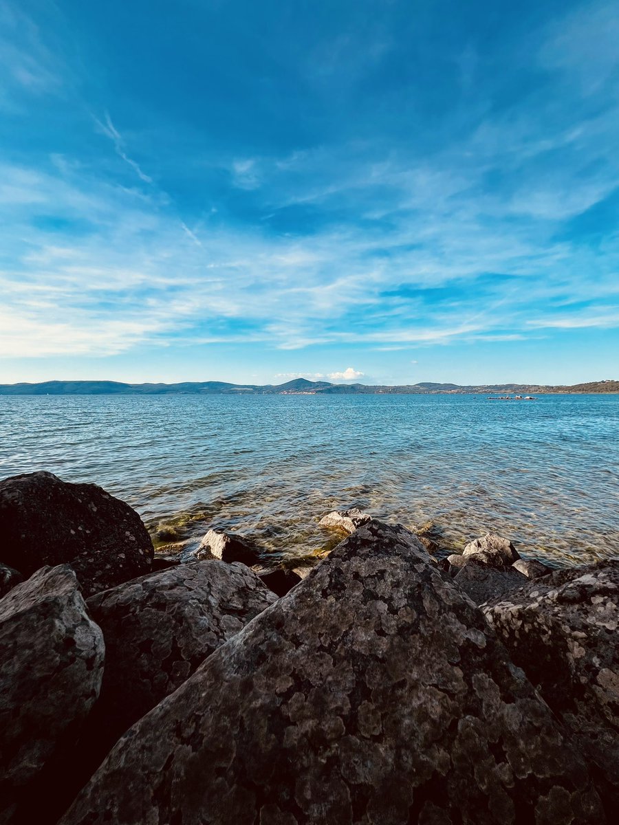 _sam_sa_ra's tweet image. A volte penso che il tempo sia fermo e che sia io a consumarmi, per stargli dietro. 

📸 #safeplace