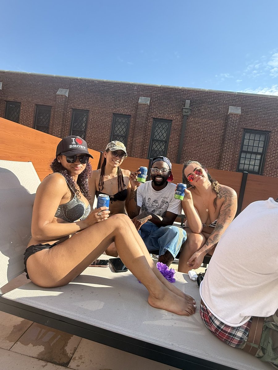 drinklic's tweet photo. Labor Day looked a lot like sunshine, good people, and Liberty In a Can™ by the @hotelindigochatt pool. 🏖️✨ Until next time!

#DrinkLIC #poolparty #laborday #fyp #viral #chattanooga #usa https://t.co/dTGkM7FINF